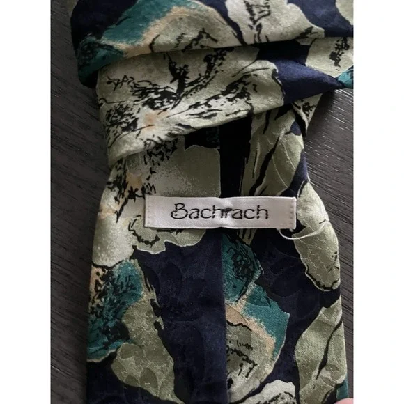 Bachrach 100% SILK Tie Navy Green Tan Floral Abstract Pattern Made in USA - Picture 4 of 4